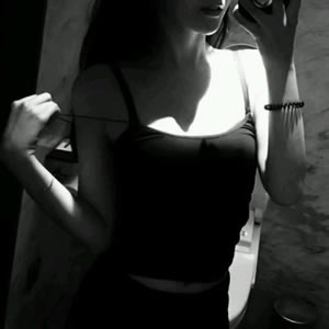 16张高清堕落感黑白颓废女头像合集