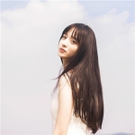 12张高清清新长发真人美女头像 适合当微信头像的女生头像合集