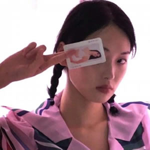 女生超拽霸气微信头像合集 14张高清氛围感拉满的女生头像