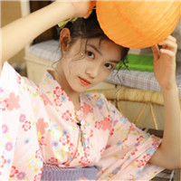 黄色调唯美意境女生头像合集 一共18张