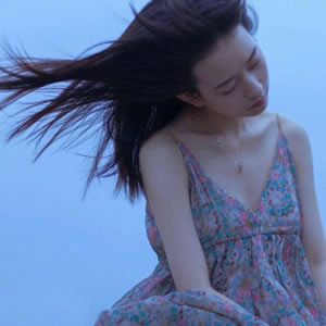 16张高清蓝色调高冷女生头像 氛围感拉满