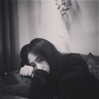 15张氛围感拉满的伤感黑白意境女生头像合集