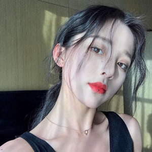 超好看的闺蜜女生头像 18张高清原图合集