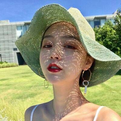 12张高清唯美小清新女生头像 氛围感拉满