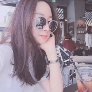 抖音热门女生头像合集 共15张