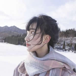 12张氛围感拉满的气质女生头像 高清简约款分享