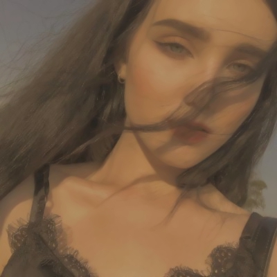 个性外国美女头像合集 24张不同风格的高颜值头像来了