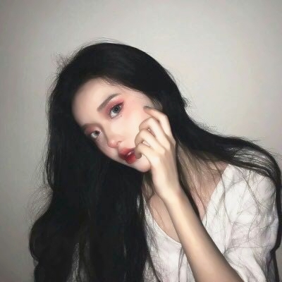 白富美风格微信头像合集 14张高清好看的女生头像分享