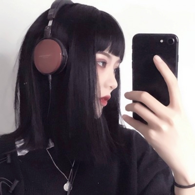 女生超酷微信头像 9张高清好看的女生酷飒微信头像合集