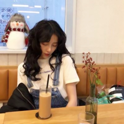 超有范儿！33张高清个性潮酷女生头像合集