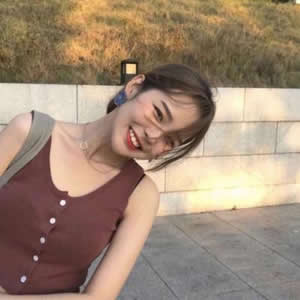 12张高清韩系文艺女生QQ头像 清新氛围感拉满