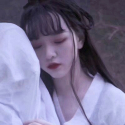 28张高清冷淡风真人古风女生头像合集