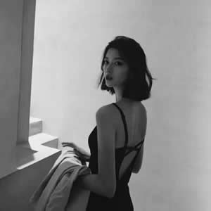 成熟御姐黑白头像合集 16张高清好看的女生头像分享