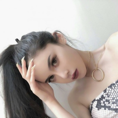 超拽酷飒女生真人头像 33张高清无水印合集