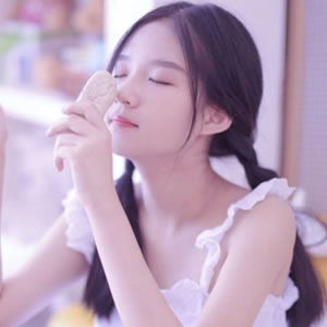 16张高清好看的女生微信头像 清新唯美风格直接存