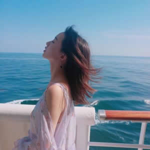 最新高清小清新女生头像合集 共12张好看头像