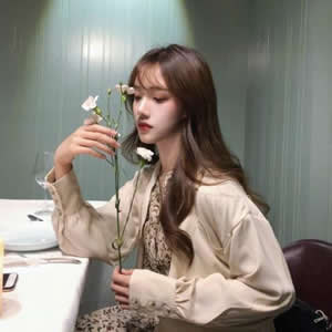 微信头像女生伤感孤独 14张伤心孤独美女头像合集