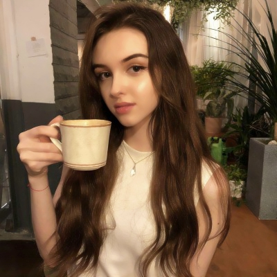 个性外国美女头像合集 24张不同风格的高颜值头像来了