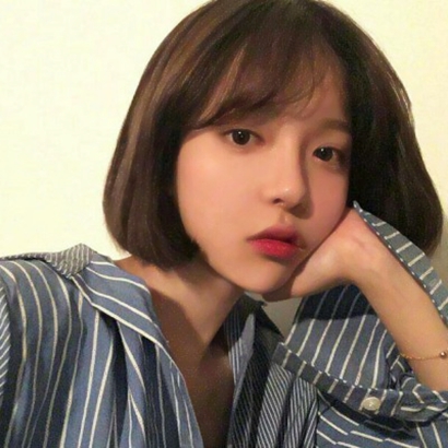 20张高清超酷萌感女生头像 直接存就能用