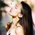 黄色调唯美意境女生头像合集 一共18张