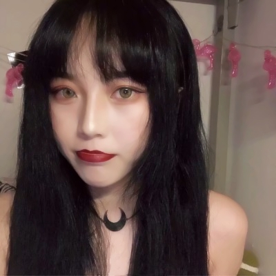 16张高清超拽QQ女生头像 酷感拉满的女生头像合集