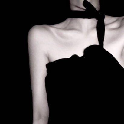 女生锁骨部位QQ头像 36张高清性感女生头像图