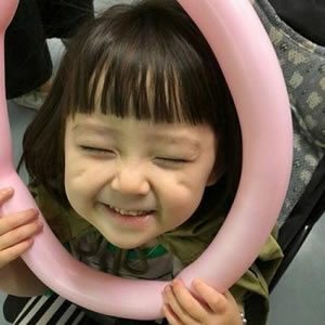 12张软萌小女孩头像 高清呆萌可爱小孩头像合集