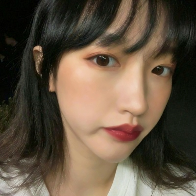 26张高清酷感女生头像合集 直接拿来当头像用