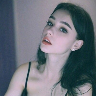 26张高清个性欧美风女生QQ头像 直接拿来用