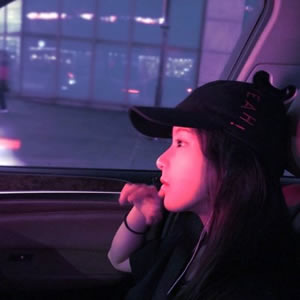 女生时尚可爱微信头像合集 共18张可选