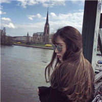 18张高冷霸气戴墨镜女生头像 自带气场的酷飒女孩头像合集