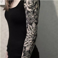 花臂酷飒女生头像 18张高清纹身女生头像合集