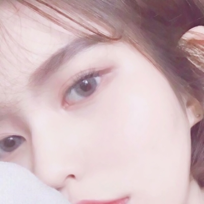 18张高清时尚女生头像 氛围感拉满