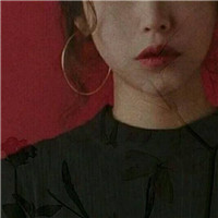 18张暖调复古女生意境头像 氛围感拉满的漂亮头像合集