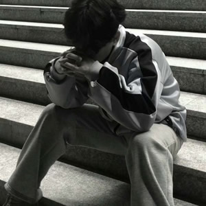 男生超拽冷酷霸气头像合集！14张高清微信头像直接用