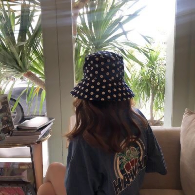 18张超绝真人女生背影头像 适合当QQ头像的氛围感美图
