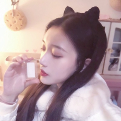 28张气质淑女高清头像 简约又温柔的女生头像合集