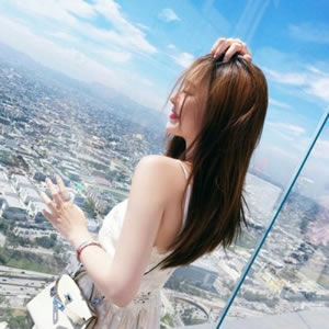 16张高清清新感成熟美女生活照头像