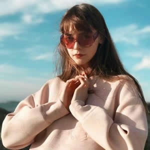 16张高清欧美风女生唯美头像合集