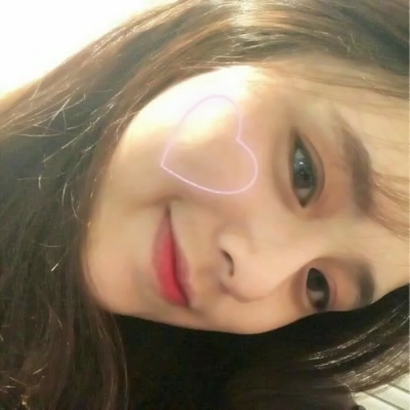 16张高清近距离女生脸部特写个性女头