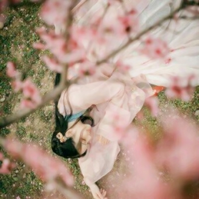 22张高清氛围感拉满的真人女生古风头像