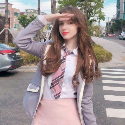 个性外国美女头像合集 24张不同风格的高颜值头像来了