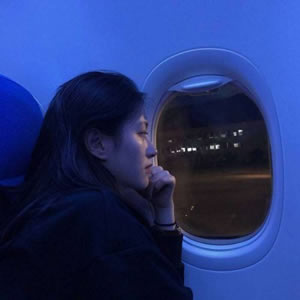 16张高清蓝色调高冷女生头像 氛围感拉满