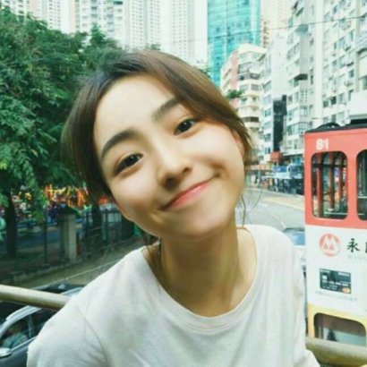 27张带文艺感的高清女生清新微信头像