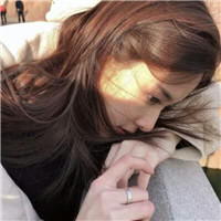 女生侧面小清新头像合集 18张好看的氛围感侧颜头像