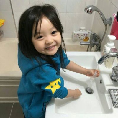 12张超萌混血小萝莉头像 高清颜值拉满的小女孩头像合集