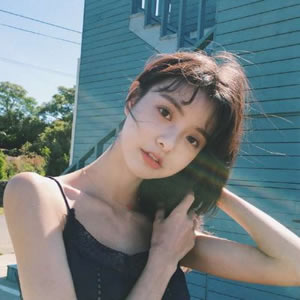 女生时尚可爱微信头像合集 共18张可选