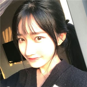 非主流有意境的女生高清头像合集（14张）
