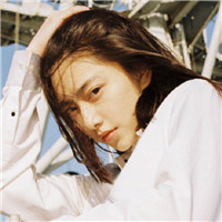 18张暖调复古女生意境头像 氛围感拉满的漂亮头像合集