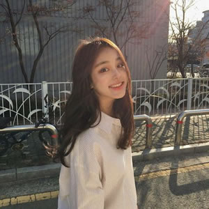 女生头像合集来啦！16张高清唯美又时尚的女生头像图